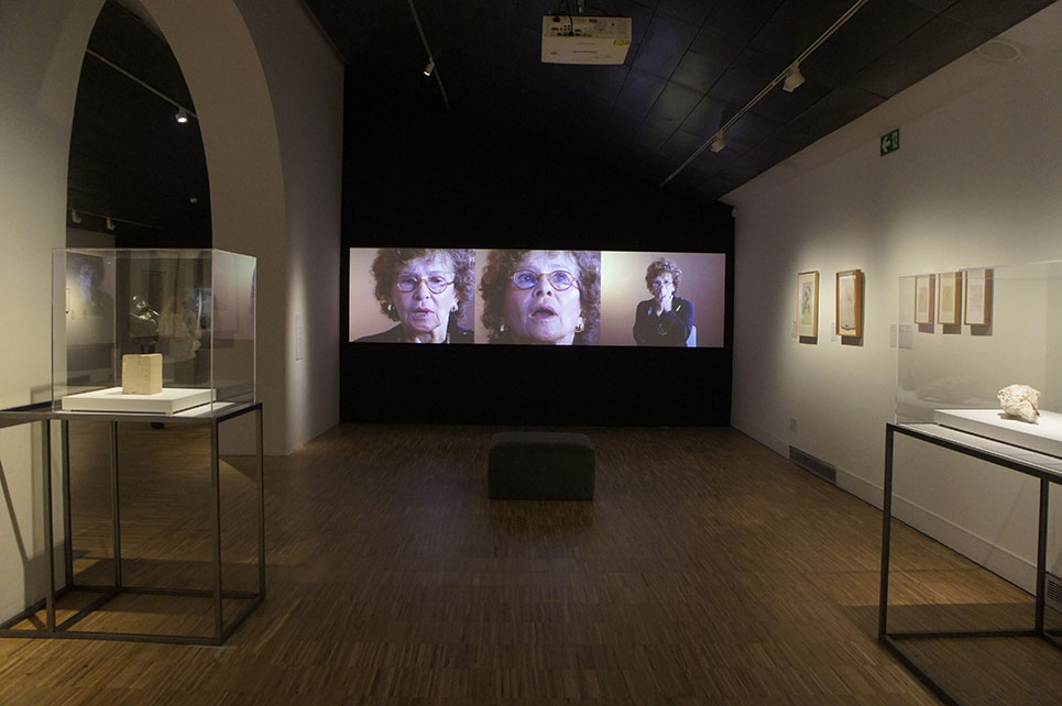 Between Listening and Telling